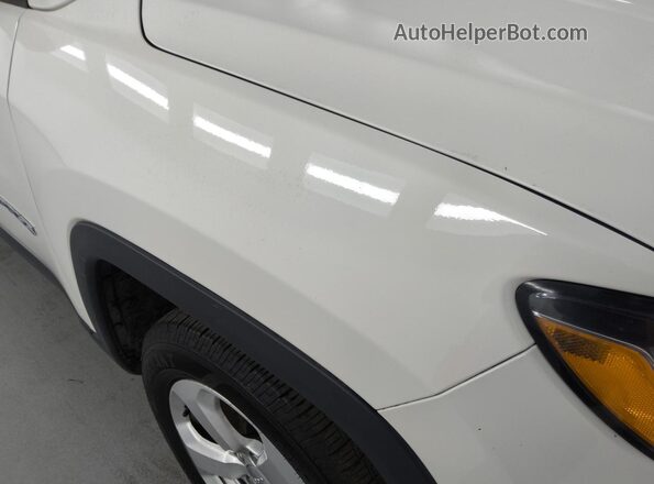 3C4NJDBB2KT850677 2019 JEEP COMPASS White 