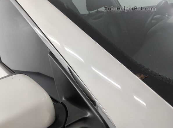 3C4NJDBB2KT850677 2019 JEEP COMPASS White 