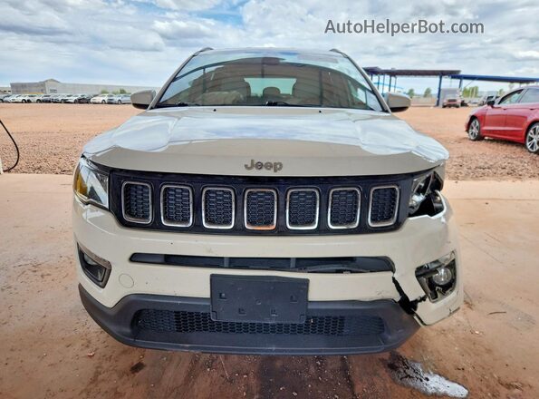 3C4NJDBB3JT112613 2018 JEEP COMPASS White Widok z przodu