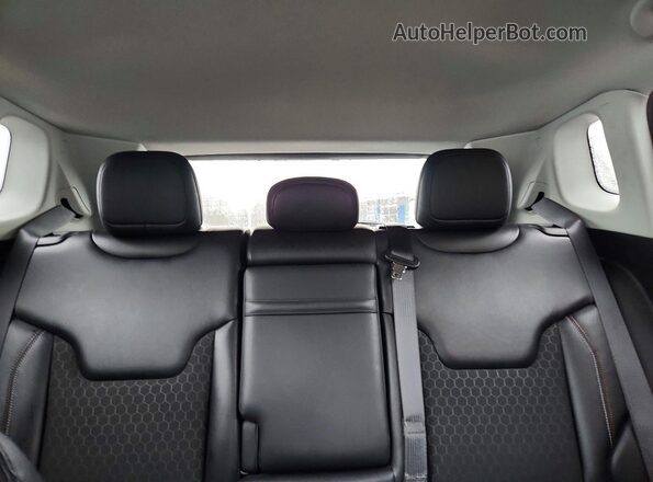 3C4NJDBB3JT138998 2018 JEEP COMPASS Gray უკანა სავარძლების ხედი