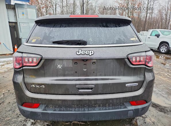 3C4NJDBB3JT138998 2018 JEEP COMPASS Gray უკანა ხედი