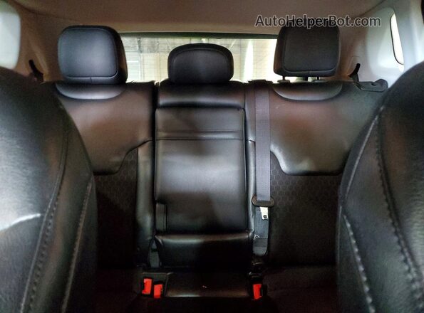3C4NJDBB3JT394283 2018 JEEP COMPASS Красный Вид задних сидений