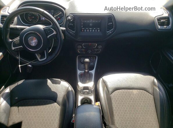 3C4NJDBB3KT847299 2019 JEEP COMPASS White Widok deski rozdzielczej