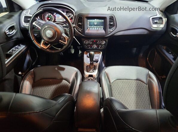 3C4NJDBB3LT121962 2020 JEEP COMPASS White წინა პანელის ხედი