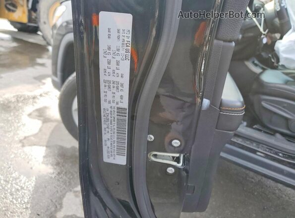 3C4NJDBB3LT157487 2020 JEEP COMPASS Black Вид наклейки з VIN-кодом