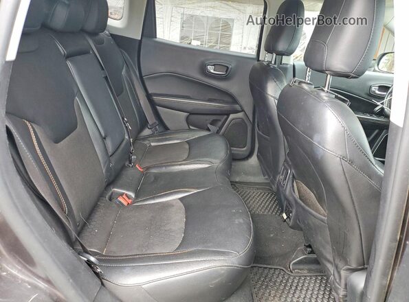 3C4NJDBB3LT173527 2020 JEEP COMPASS Серый Вид задней части салона
