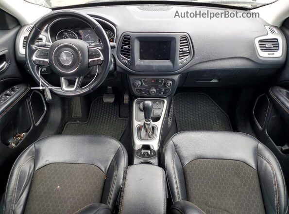 3C4NJDBB3LT173527 2020 JEEP COMPASS Серый Вид панели приборов