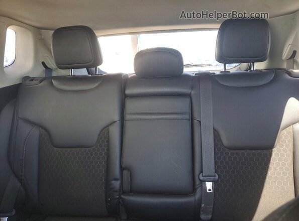 3C4NJDBB4JT145670 2018 JEEP COMPASS Черный Вид задних сидений