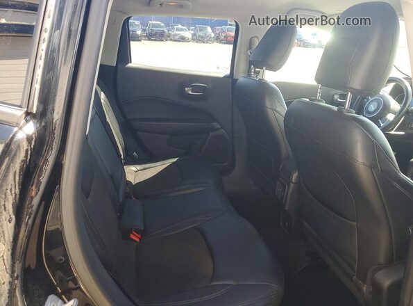 3C4NJDBB4JT145670 2018 JEEP COMPASS Черный Вид задней части салона