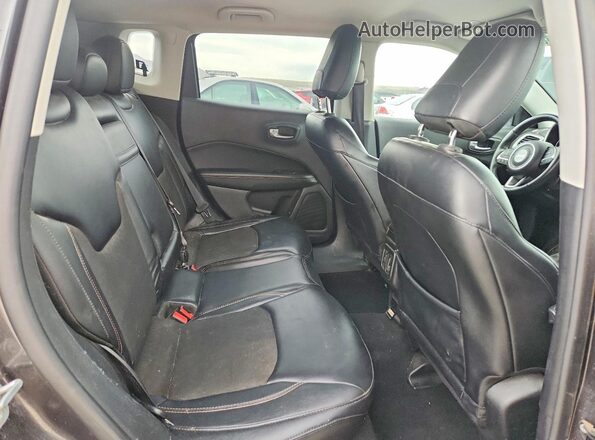 3C4NJDBB5HT672093 2017 JEEP COMPASS Gray უკანა სალონის ხედი