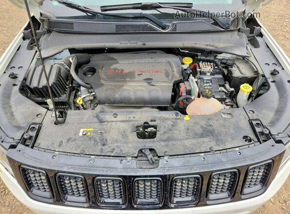 3C4NJDBB5JT299210 2018 JEEP COMPASS Белый Вид подкапотного пространства