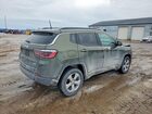 2018 Jeep Compass Latitude Зеленый vin: 3C4NJDBB5JT467685