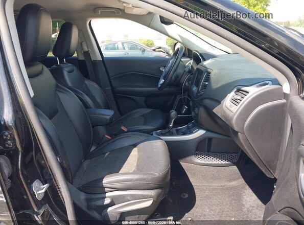 3C4NJDBB5KT737127 2019 JEEP COMPASS Черный Вид салона спереди