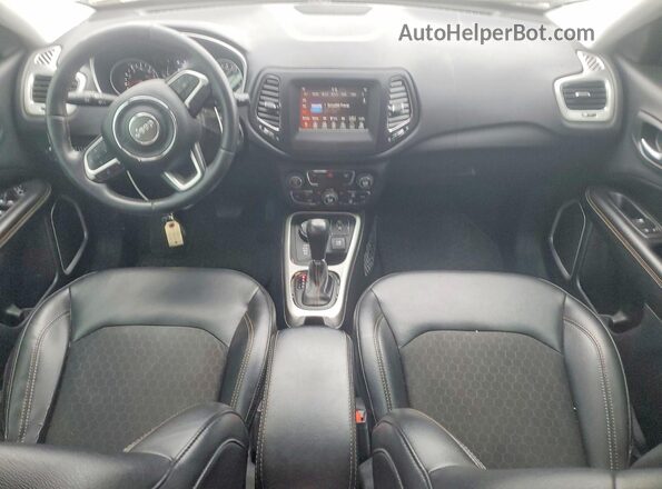 3C4NJDBB5KT756812 2019 JEEP COMPASS Gray Vista del salpicadero