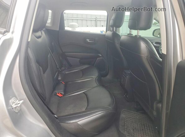 3C4NJDBB5KT756812 2019 JEEP COMPASS Gray Vista interior trasera