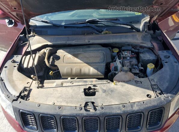 3C4NJDBB5MT586020 2021 JEEP COMPASS Maroon Widok komory silnika