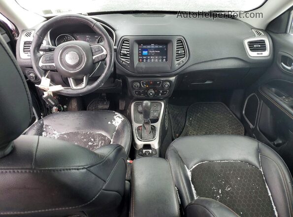 3C4NJDBB6JT100181 2018 JEEP COMPASS Black Vista del salpicadero