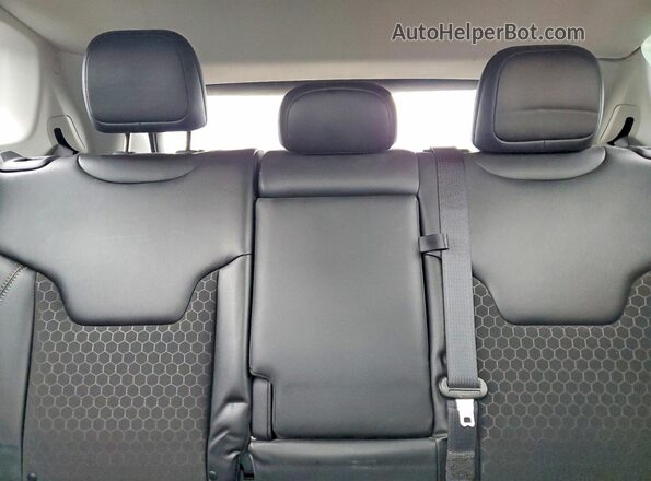 3C4NJDBB6MT507471 2021 JEEP COMPASS Черный Вид задних сидений
