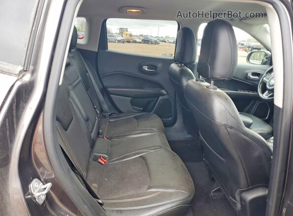 3C4NJDBB7JT392455 2018 JEEP COMPASS Черный Вид задней части салона