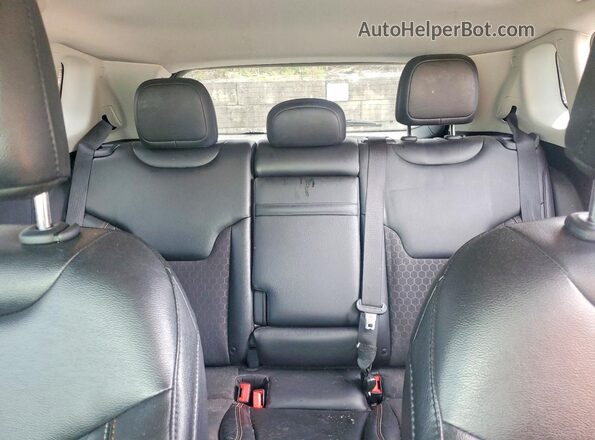 3C4NJDBB7KT656114 2019 JEEP COMPASS White Вид задніх сидінь