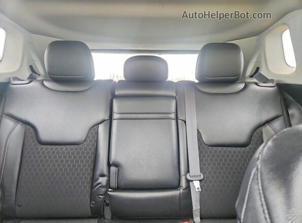 3C4NJDBB8HT660908 2017 JEEP COMPASS Silver Widok tylnych siedzeń