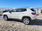2018 Jeep Compass Latitude White vin: 3C4NJDBB8JT291070