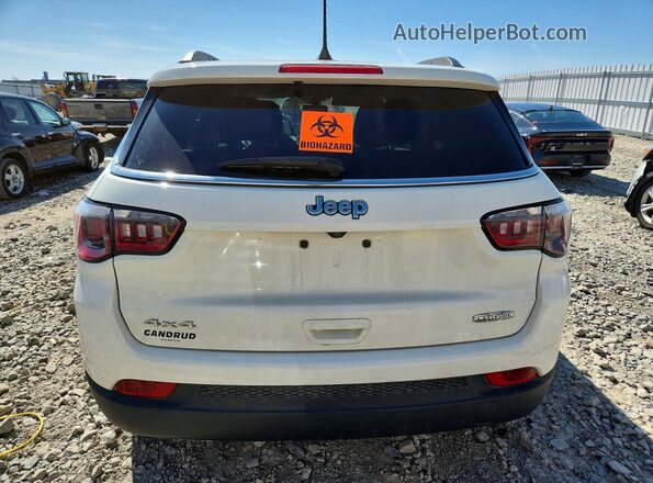 3C4NJDBB8JT291070 2018 JEEP COMPASS White Вид ззаду