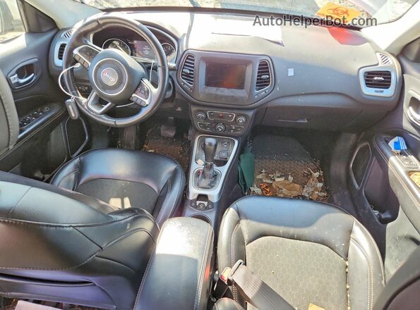 3C4NJDBB8JT291070 2018 JEEP COMPASS White Вид панелі приладів