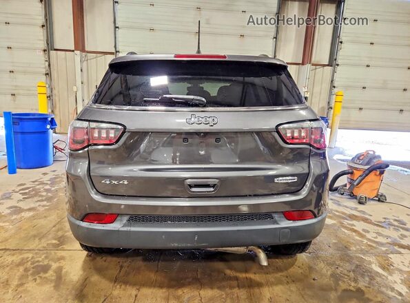 3C4NJDBB8KT703800 2019 JEEP COMPASS Gray Widok z tyłu