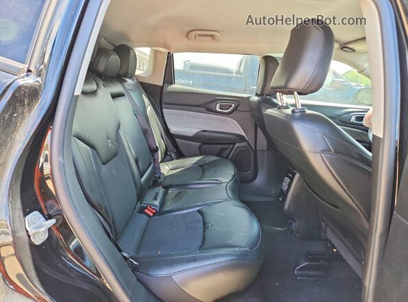 3C4NJDBB8NT134726 2022 JEEP COMPASS Black Rear interior view