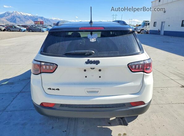 3C4NJDBB9LT116510 2020 JEEP COMPASS White Вид ззаду