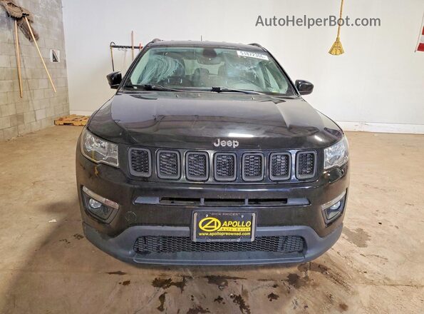 3C4NJDBB9LT229289 2020 JEEP COMPASS Black Widok z przodu