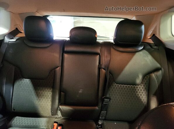3C4NJDBB9MT575599 2021 JEEP COMPASS Зеленый Вид задних сидений