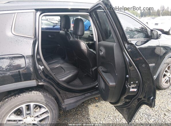 3C4NJDBBXJT112592 2018 JEEP COMPASS Black Vista de la etiqueta del VIN