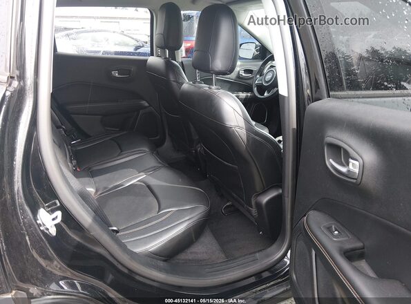3C4NJDBBXJT112592 2018 JEEP COMPASS Black 