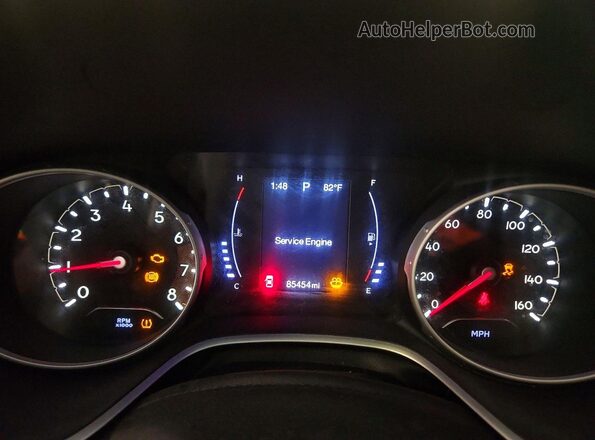 3C4NJDBBXJT373284 2018 JEEP COMPASS Red Вид щитка приладів