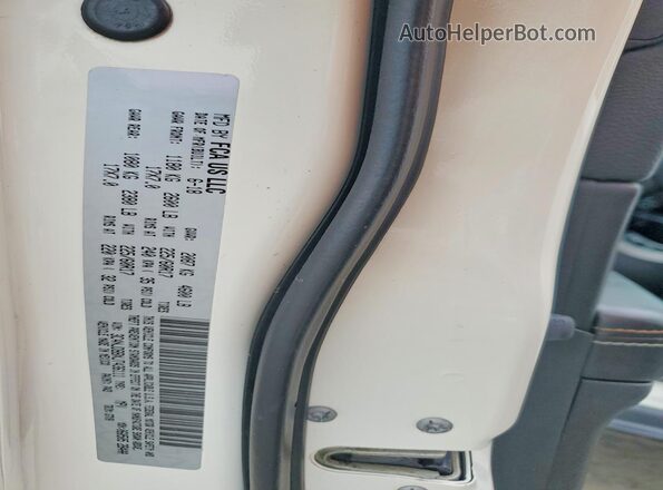 3C4NJDBBXJT436111 2018 JEEP COMPASS White Widok wnętrza 360 stopni
