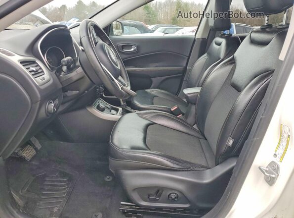 3C4NJDBBXJT436111 2018 JEEP COMPASS White Widok wnętrza z przodu