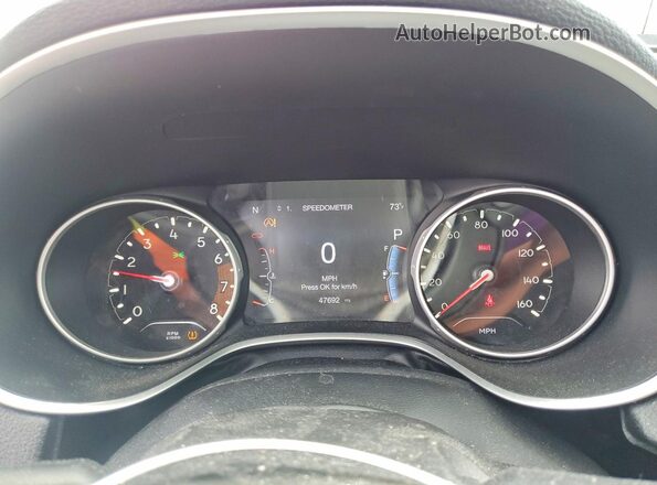 3C4NJDBBXLT161813 2020 JEEP COMPASS Red Widok zestawu wskaźników