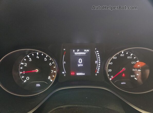 3C4NJDBBXLT204689 2020 JEEP COMPASS Черный Вид щитка приборов