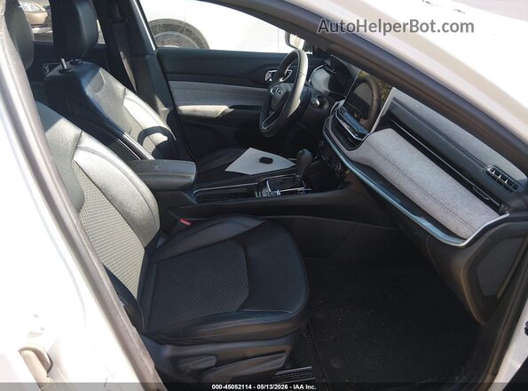 3C4NJDBN0RT118777 2024 JEEP COMPASS White Widok wnętrza z przodu