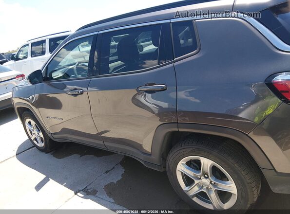3C4NJDBN0RT598724 2024 JEEP COMPASS Gray Widok wnętrza 360 stopni