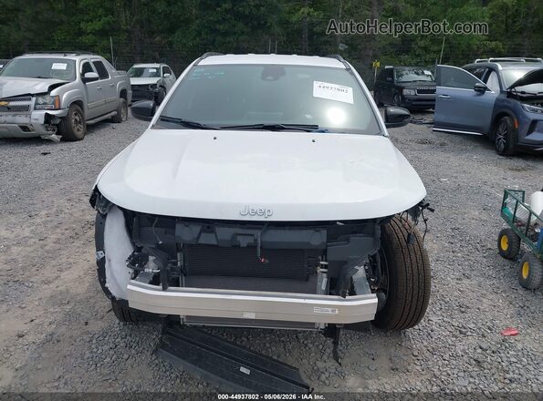 3C4NJDBN0ST608318 2025 JEEP COMPASS Черный Вид задней части салона