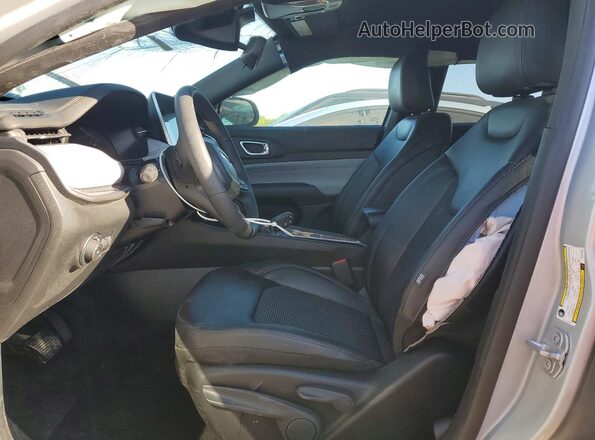 3C4NJDBN0ST610182 2025 JEEP COMPASS Серебряный Вид салона спереди