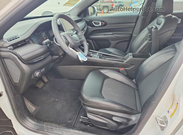 3C4NJDBN1ST562188 2025 JEEP COMPASS Белый Вид салона спереди
