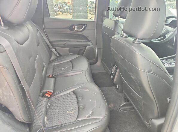 3C4NJDBN1ST562188 2025 JEEP COMPASS Белый Вид задней части салона