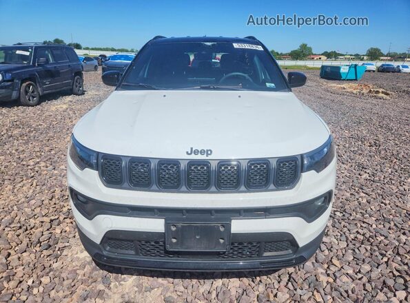 3C4NJDBN2PT504159 2023 JEEP COMPASS White Widok z przodu