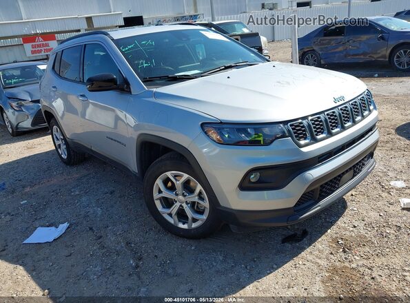 3C4NJDBN2RT109790 2024 JEEP COMPASS Silver Delantero derecho