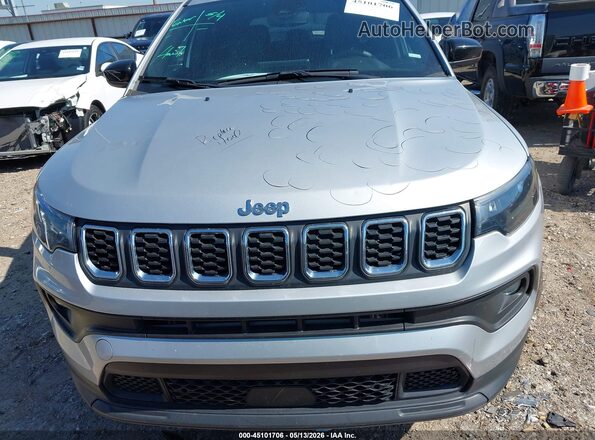 3C4NJDBN2RT109790 2024 JEEP COMPASS Silver Vista del cuadro de instrumentos