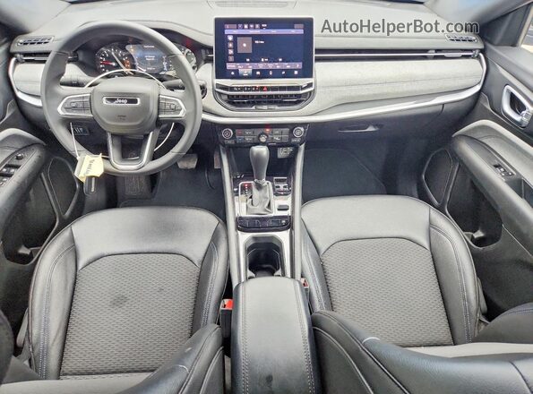 3C4NJDBN2RT133135 2024 JEEP COMPASS Синий Вид панели приборов